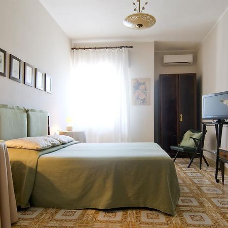 Mimi Rooms Cagliari Cameră foto